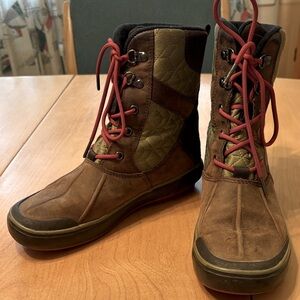 KEEN Elsa II Women’s Quilted Leather Boots.  Size 7